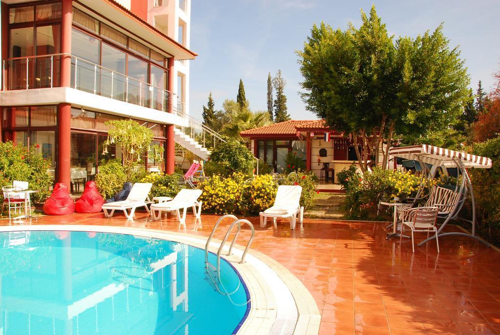 Carna Garden Hotel Side Exterior photo