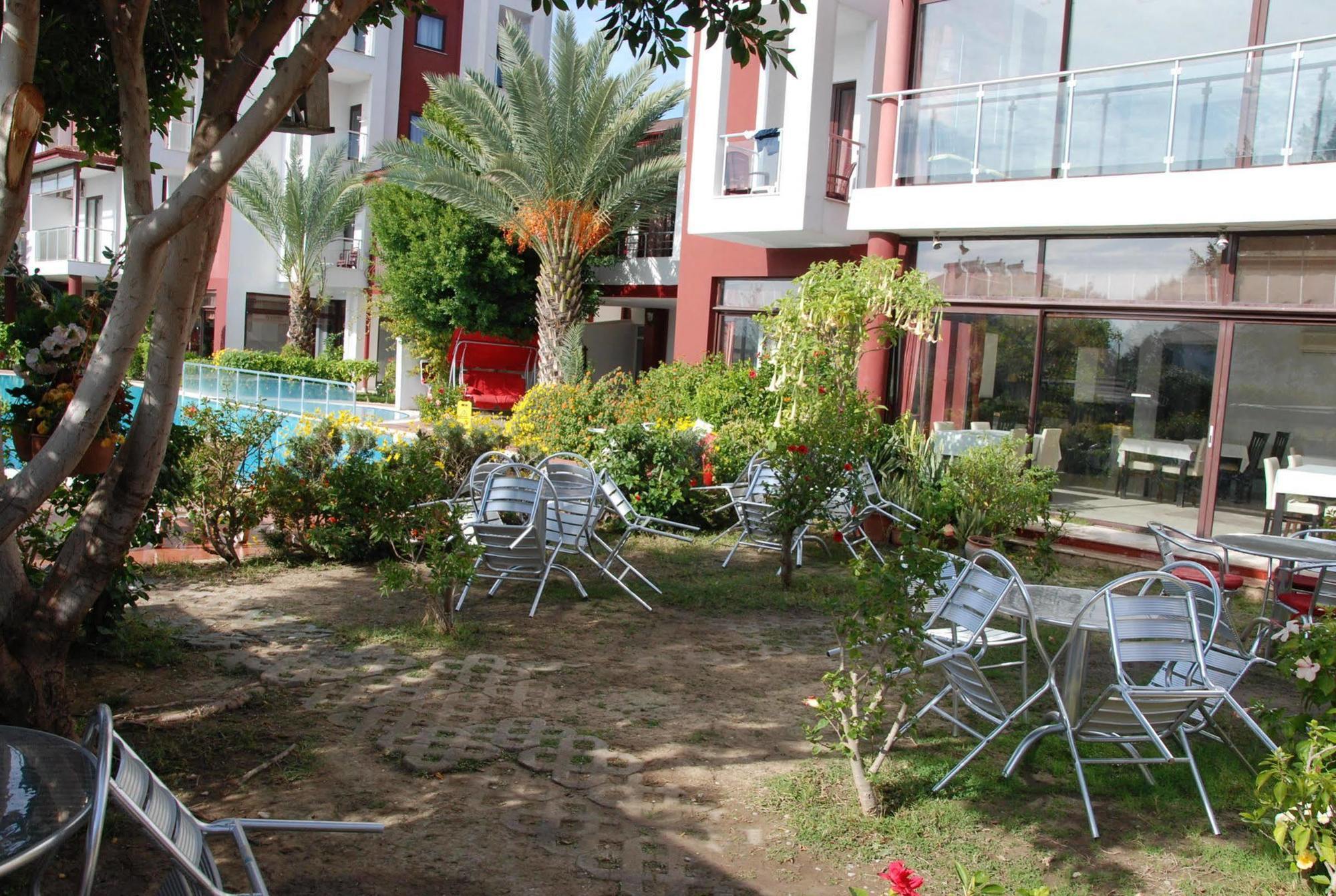 Carna Garden Hotel Side Exterior photo